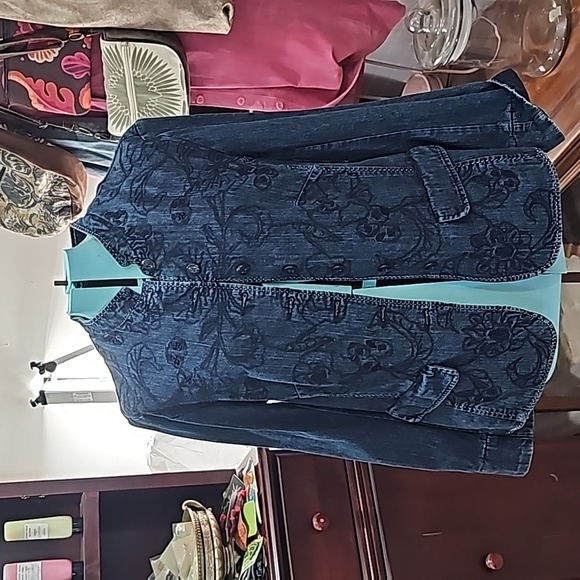 Coldwater Creek denim jacket with added skull embellishment - Picture 2 of 2
